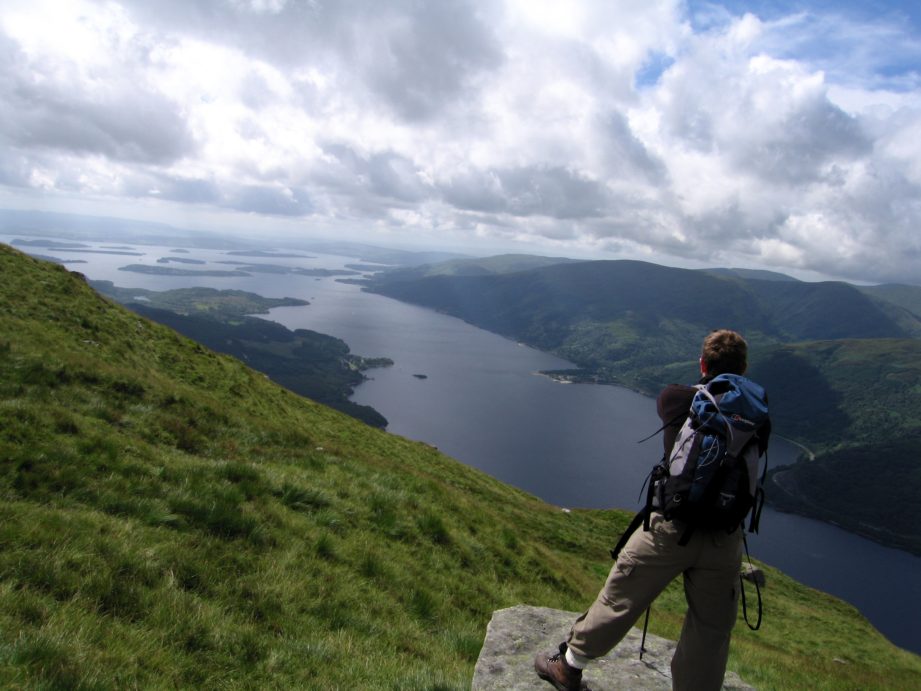 Robin 12Things Robin Peering Down At Loch Lomond From The Ptarmigan Ridge On Ben Lomond